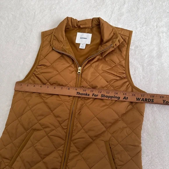 Old Navy Full Zip Diamond Quilted Vest Size XS Women’s - Picture 2 of 7